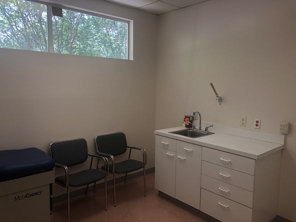 Orange Park Dental Office For Lease: 2045 Professional Center Dr, Orange Park, FL 32073